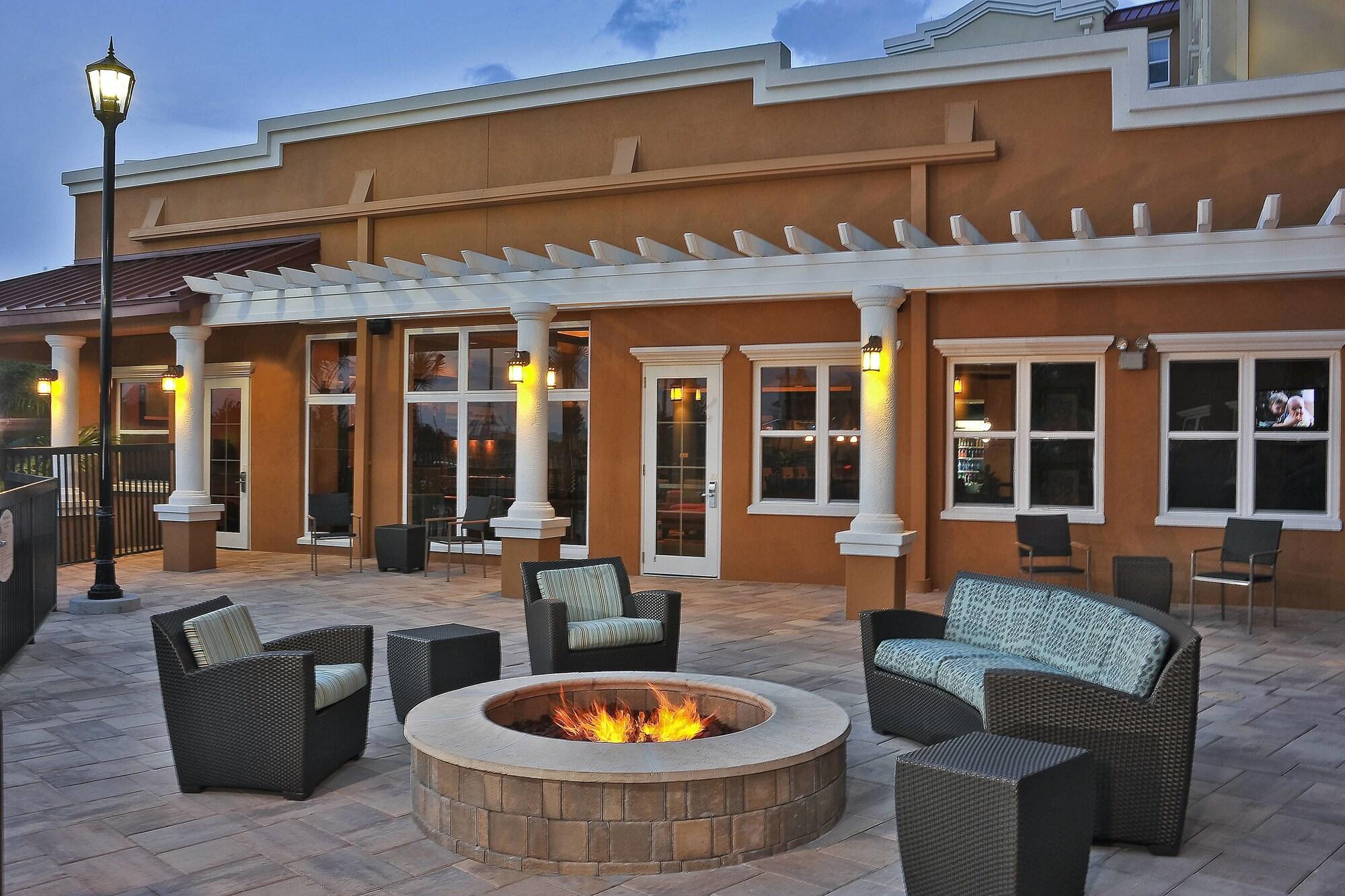 Hotel By Marriott Lancaster 3*