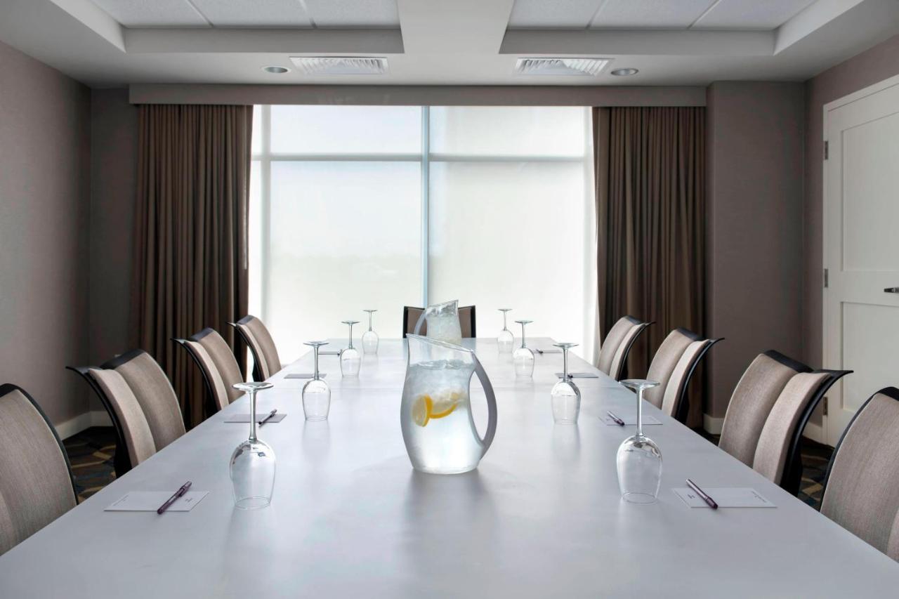 By Marriott Lancaster Hotel Rohrerstown